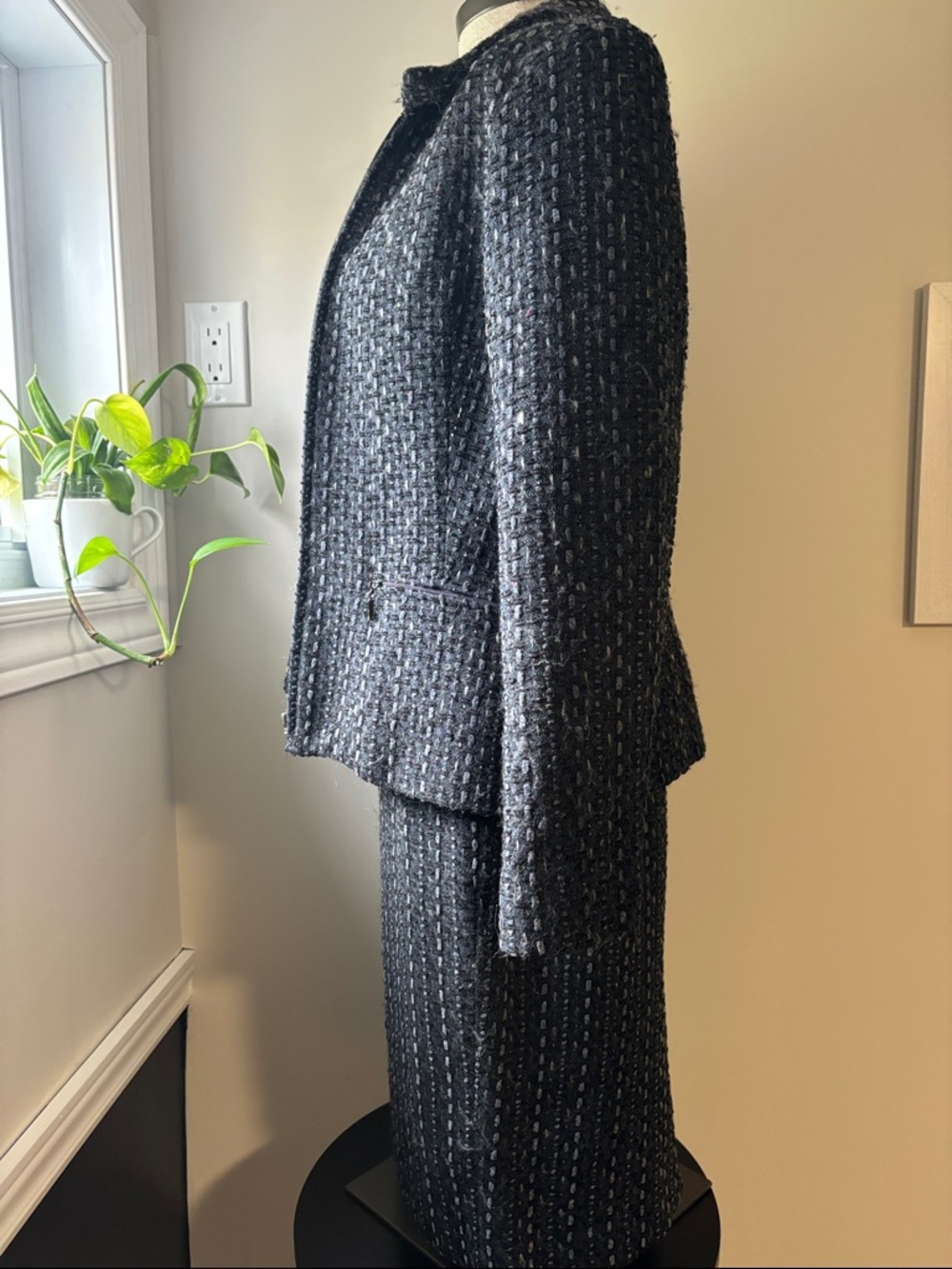 HOLT RENFREW vintage wool skirt suit - Picture 3 of 11